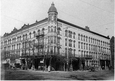 Photo of the Lindell Hotel, 1901.