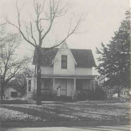 Photo of the Bentley house.
