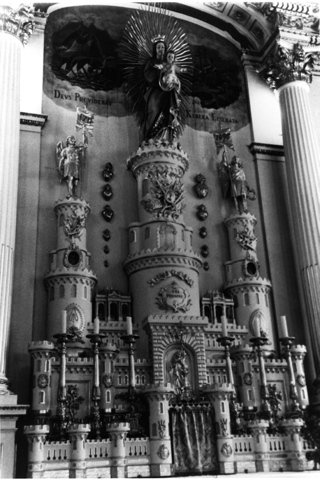 Photograph by John J. Murphy.