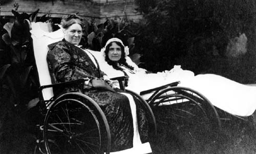 Photograph of Hattie McClure and an unknown fellow convalescent, circa 1902. Courtesy Lilly Library, Indiana University, Bloomington